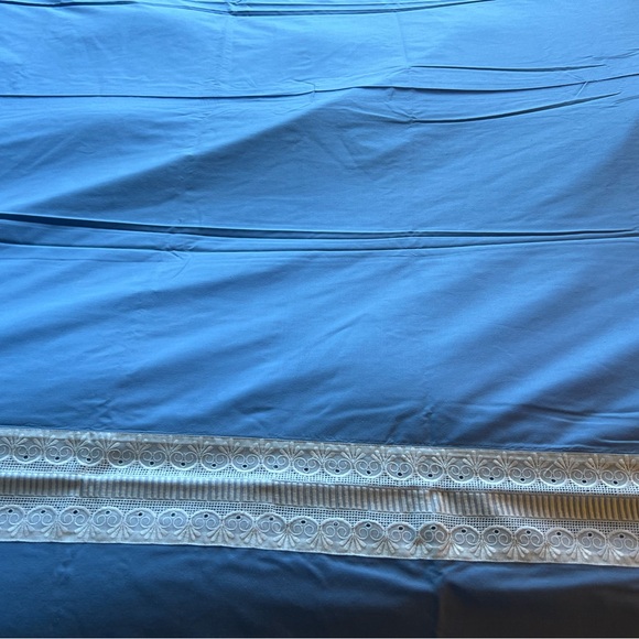 Blue & White Eyelet Bed Cover & 2 Matching Pillowcases - Picture 3 of 8